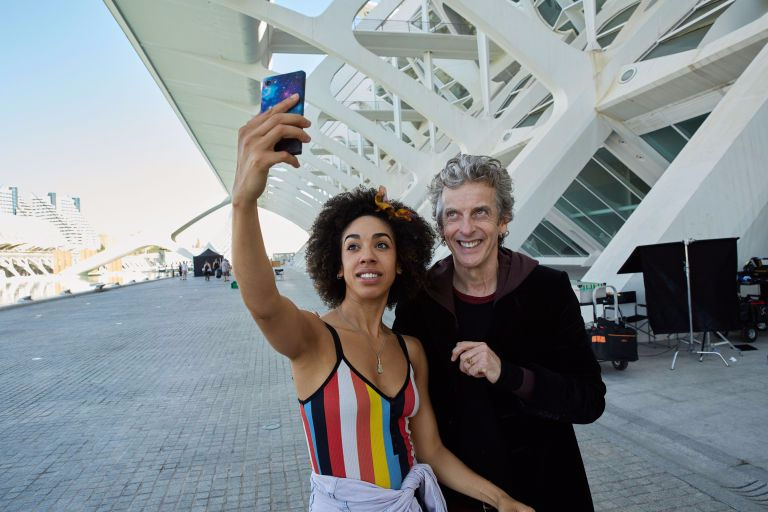 gallery-1469443529-peter-capaldi-and-pearl-mackie-s10-valencia.jpg